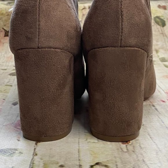 NWOT Nature Breeze Taupe Suede Over-the-Knee Boots Size 7 - Picture 10 of 16